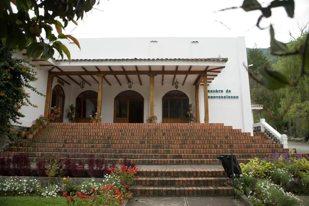 ****  Hacienda Uzhupud Hotel Cuenca Ecuador