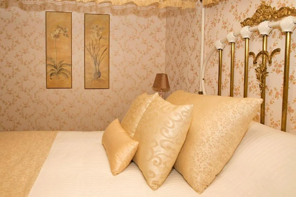 Hacienda Uzhupud Hotel Cuenca