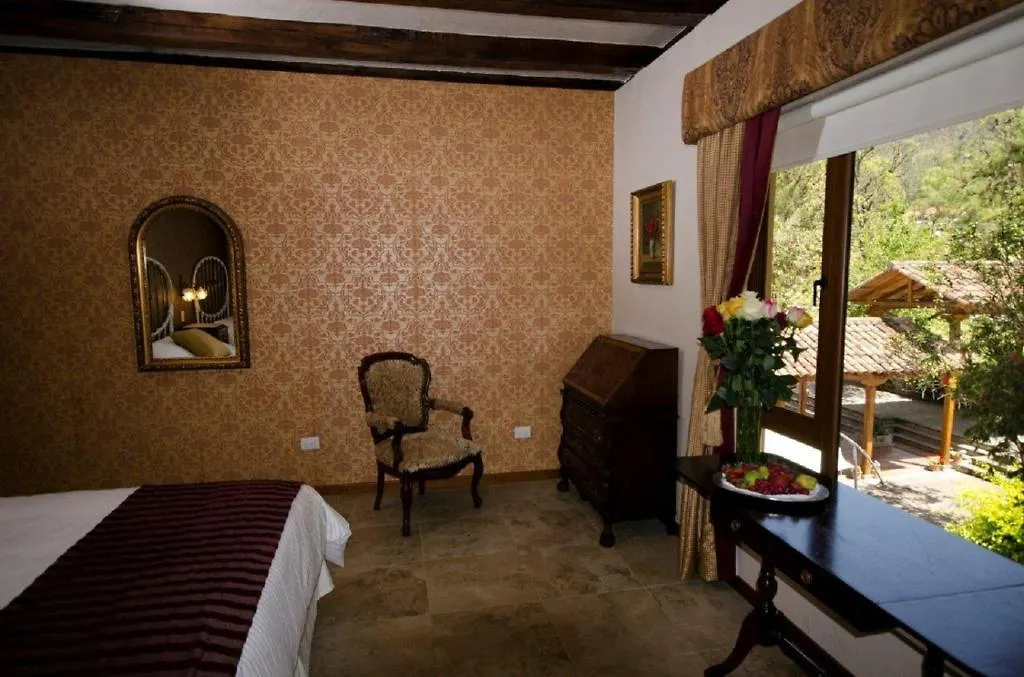 Hacienda Uzhupud Hotel Cuenca 4*,  Ecuador