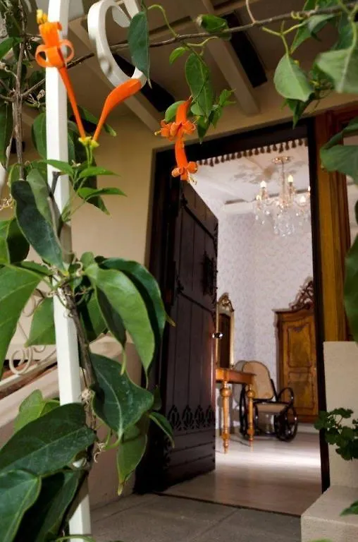 Hacienda Uzhupud Hotel Cuenca