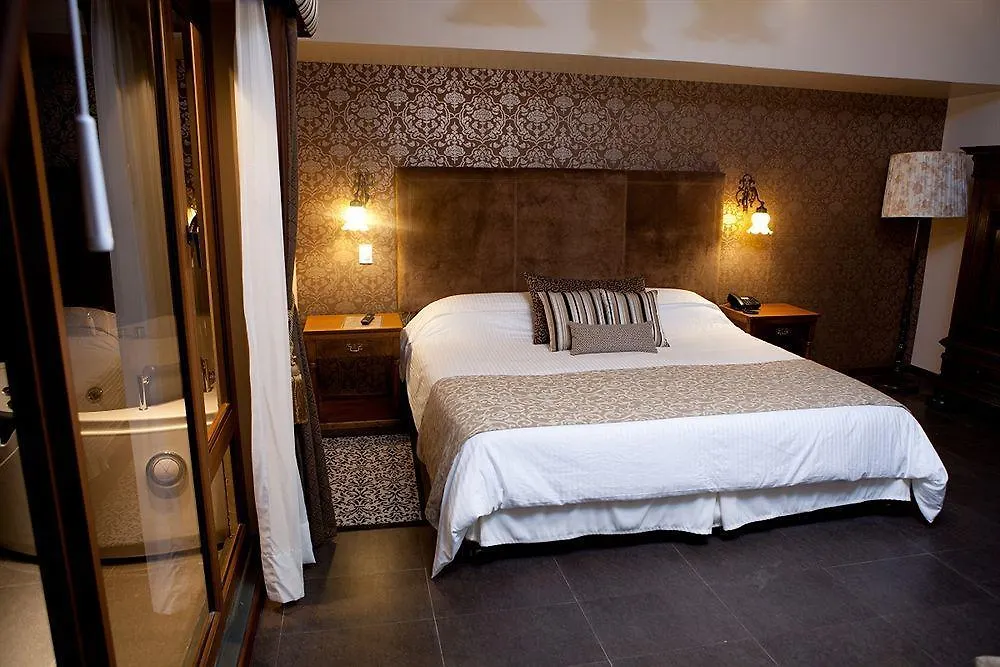 Hacienda Uzhupud Hotel Cuenca
