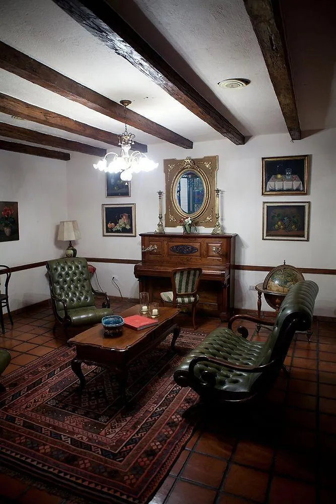 Hacienda Uzhupud Hotel Cuenca