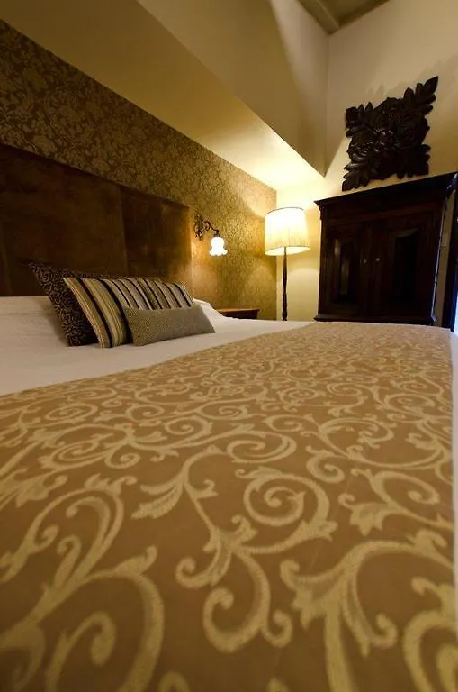 Hacienda Uzhupud Hotel Cuenca