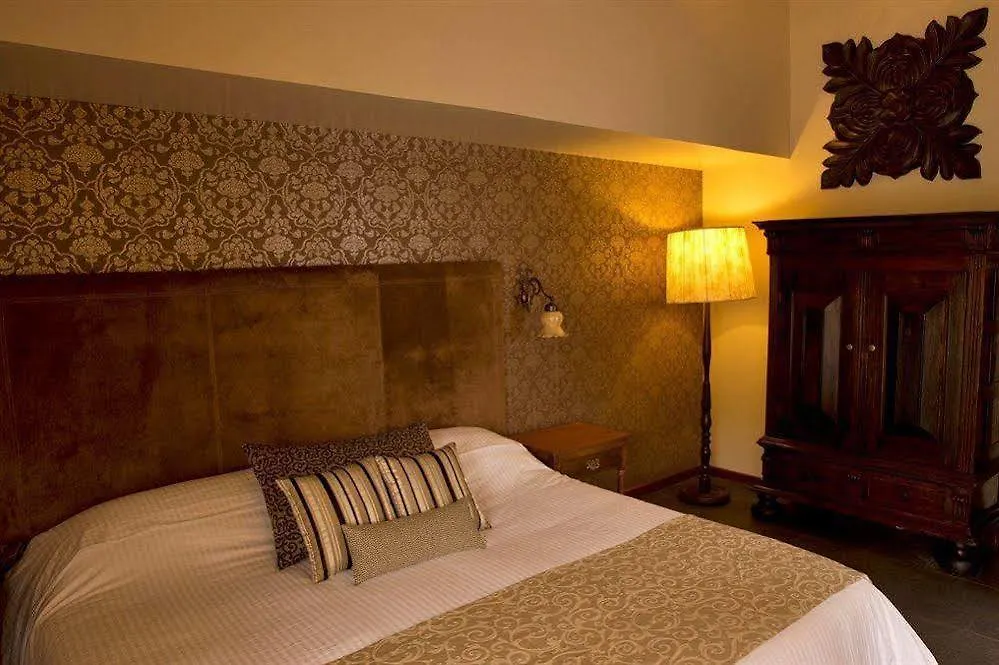 Hacienda Uzhupud Hotel Cuenca