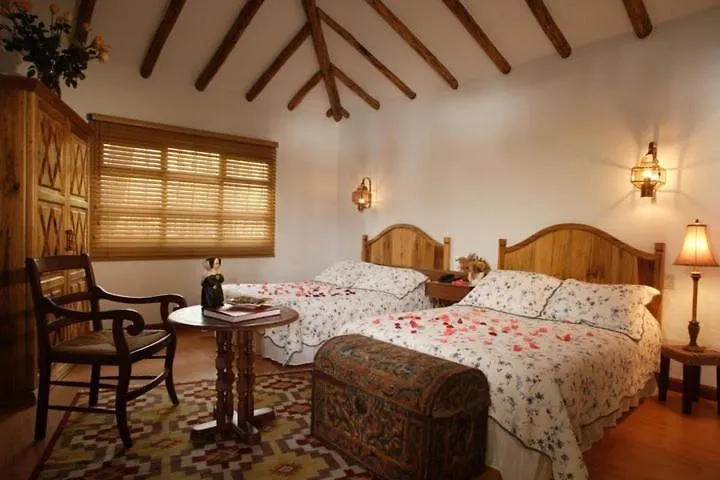 Hacienda Uzhupud Hotel Cuenca