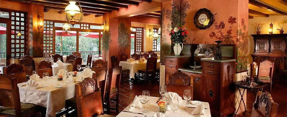 Hacienda Uzhupud Hotel Cuenca